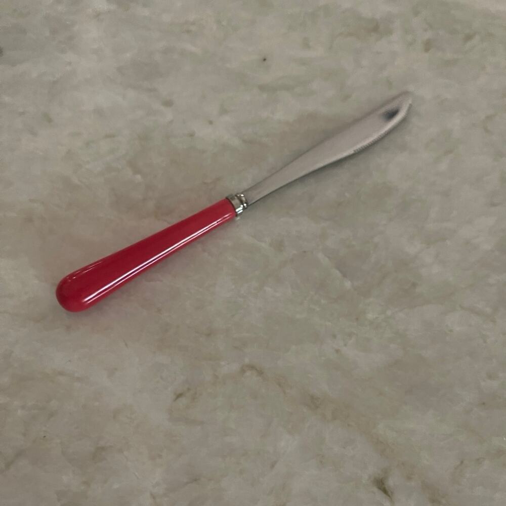Red ceramic mini spreader